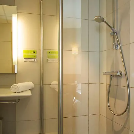 Ogcholet Park 酒店